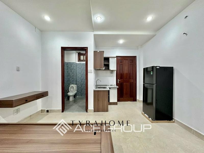PHÒNG FULLY FURNISHED WITH WINDOW