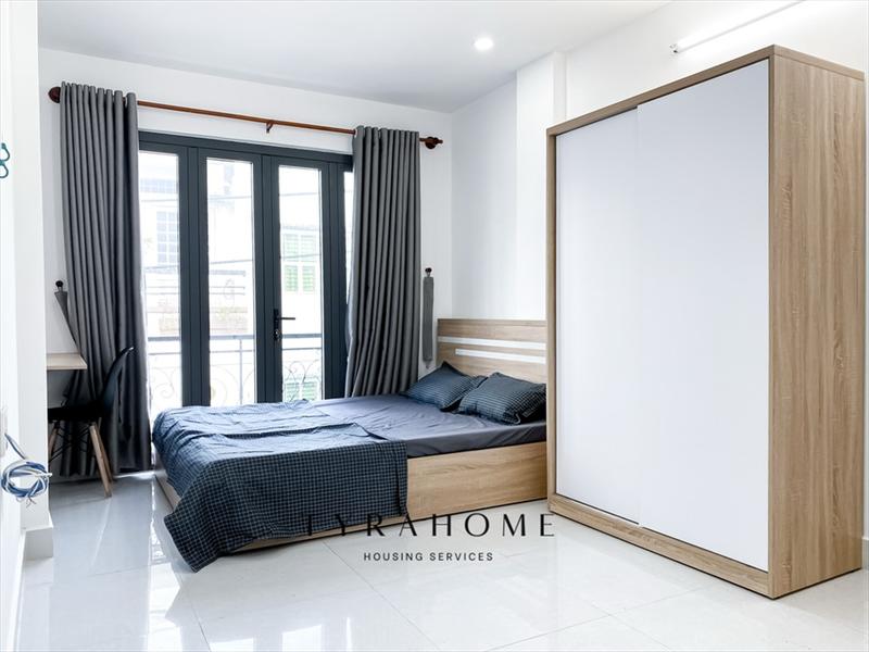 PHÒNG FULLY FURNISHED WITH BALCONY