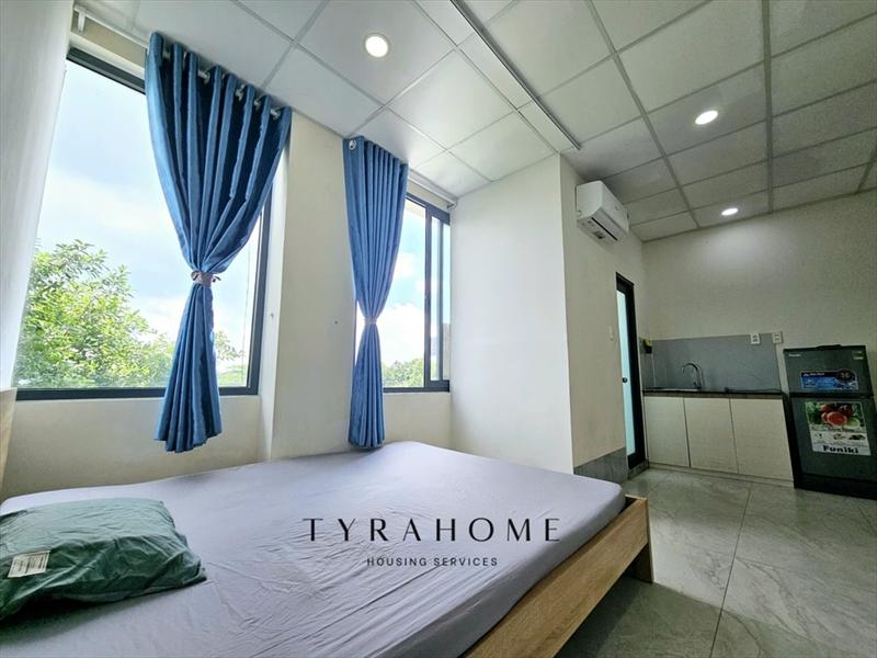 PHÒNG FULLY FURNISHED WITH WINDOW