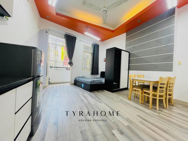 PHÒNG FULLY FURNISHED WITH BALCONY