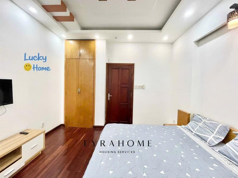 PHÒNG FULLY FURNISHED WITH WINDOW
