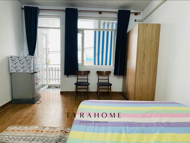 PHÒNG FULLY FURNISHED WITH BALCONY