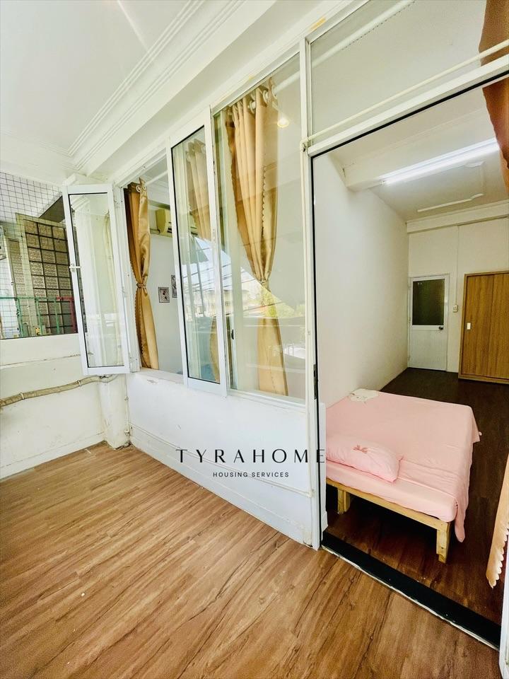 SERVICED APARTMENT FULLY FURNISHED WITH BALCONY