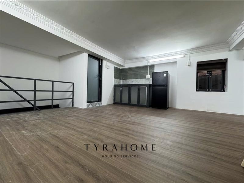 PHÒNG FULLY FURNISHED WITH WINDOW