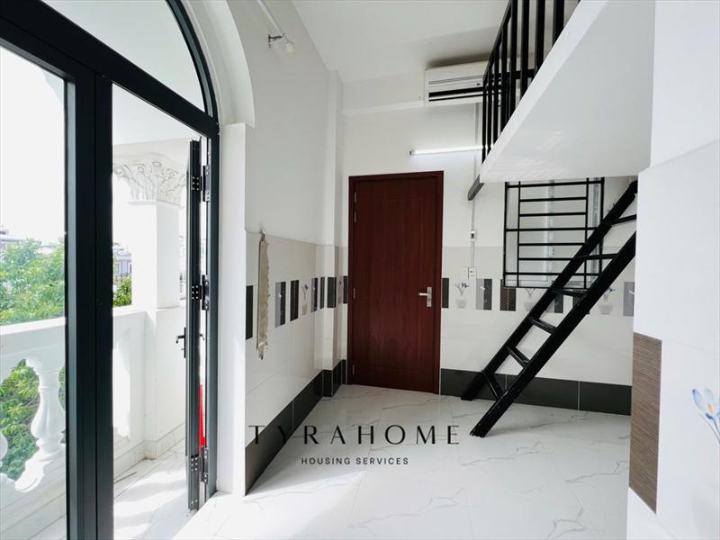 PHÒNG FULL NỘI THẤT CÓ BAN CÔNG