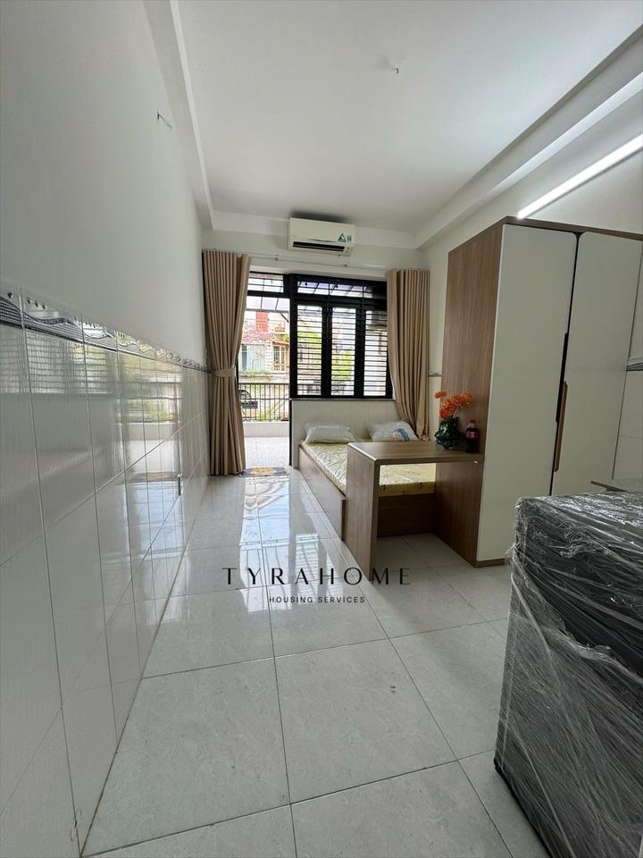 PHÒNG FULLY FURNISHED WITH BALCONY