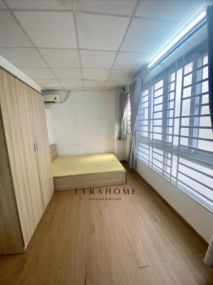 PHÒNG FULLY FURNISHED WITH WINDOW