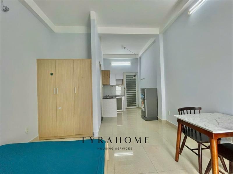 PHÒNG FULL NỘI THẤT CÓ BAN CÔNG