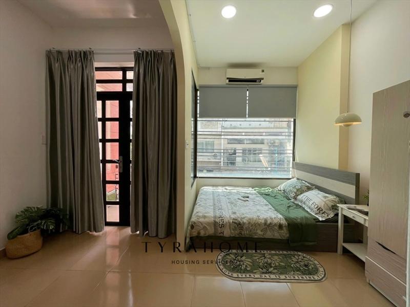 PHÒNG FULLY FURNISHED WITH BALCONY
