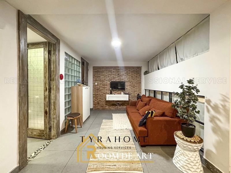 SERVICED APARTMENT FULLY FURNISHED WITH WINDOW