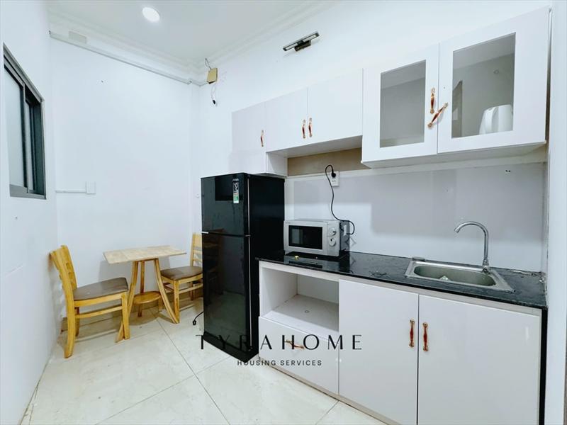 PHÒNG FULLY FURNISHED WITH WINDOW