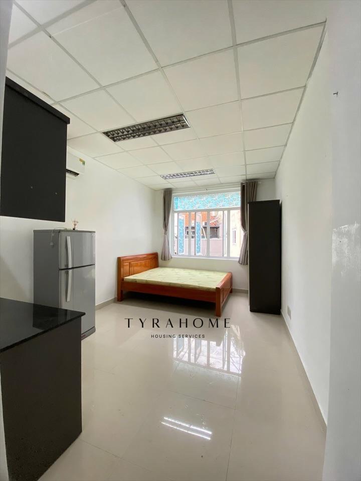 PHÒNG FULLY FURNISHED WITH WINDOW