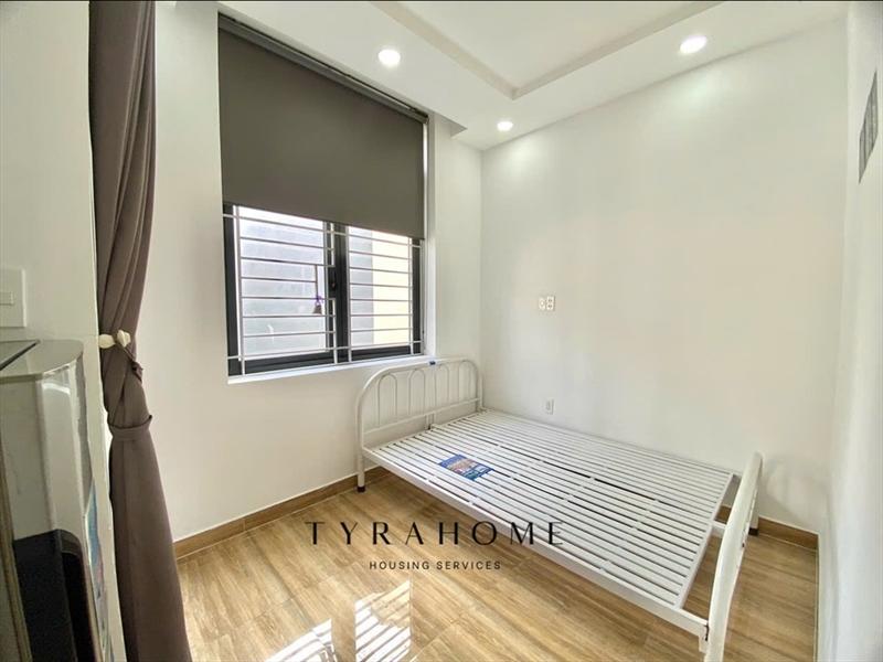 PHÒNG FULLY FURNISHED WITH WINDOW