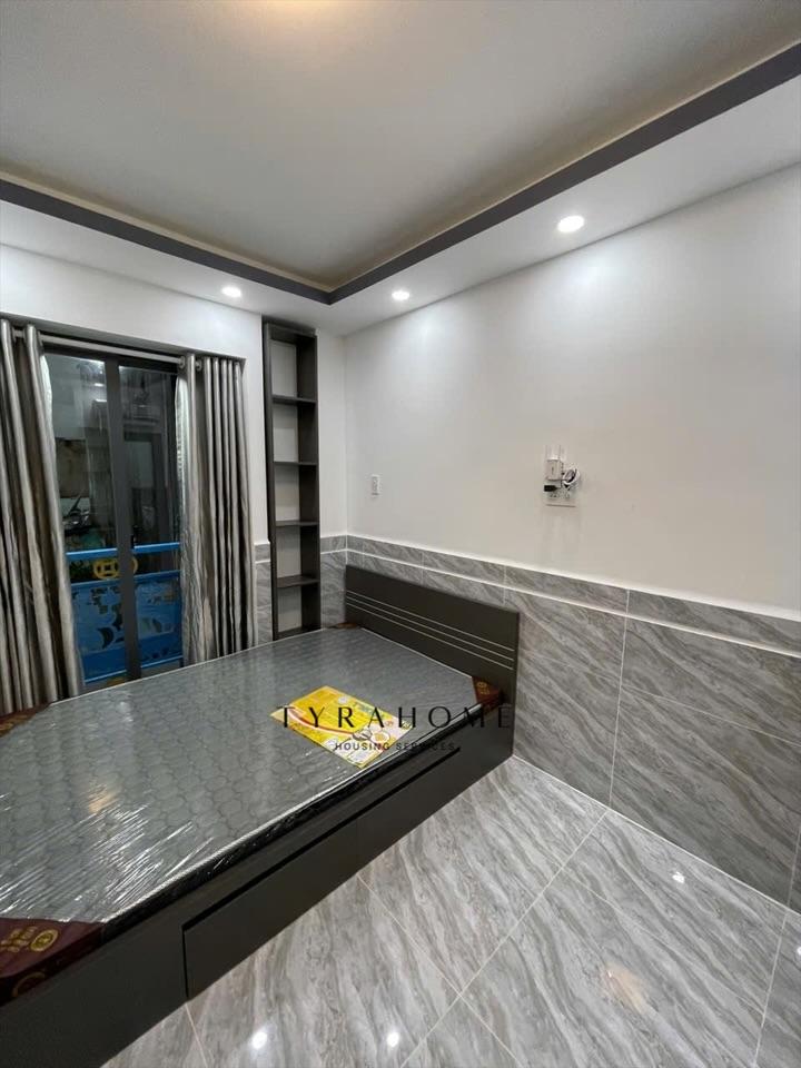 PHÒNG FULL NỘI THẤT CÓ BAN CÔNG