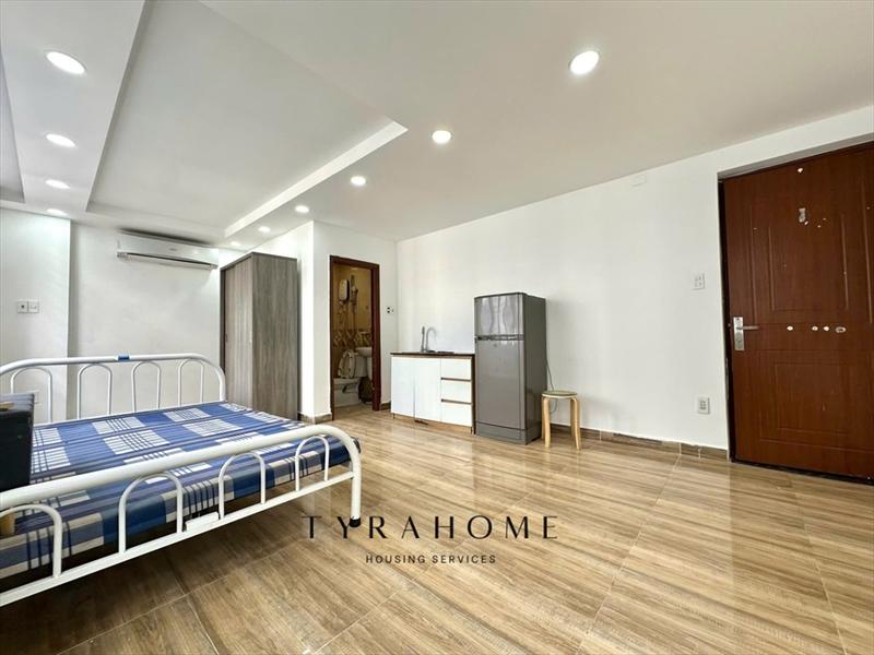 PHÒNG FULLY FURNISHED WITH WINDOW