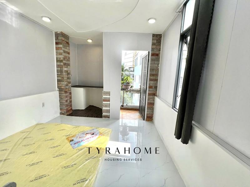 PHÒNG FULLY FURNISHED WITH BALCONY