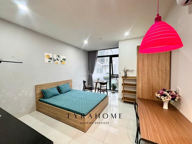 PHÒNG FULLY FURNISHED WITH WINDOW