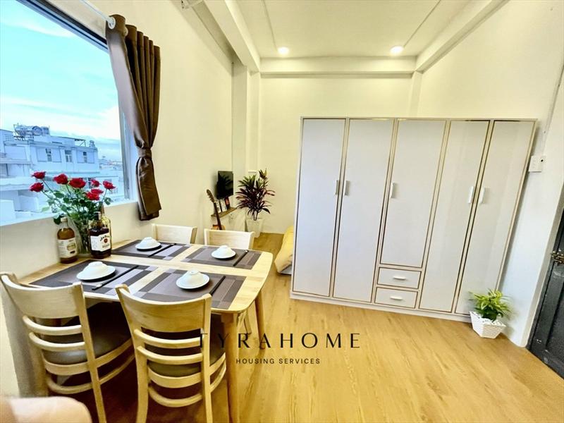 PHÒNG FULL NỘI THẤT MÁY GIẶT RIÊNG CÓ CỬA SỔ