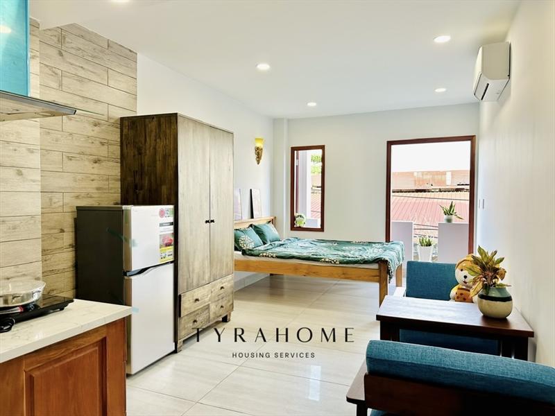 SERVICED APARTMENT FULLY FURNISHED WITH BALCONY