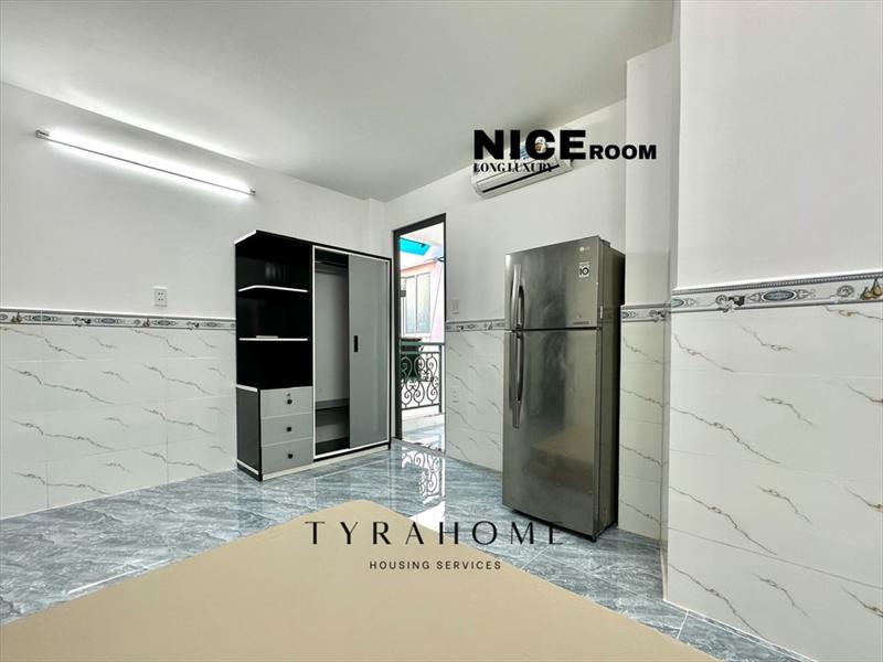 PHÒNG FULLY FURNISHED WITH WINDOW