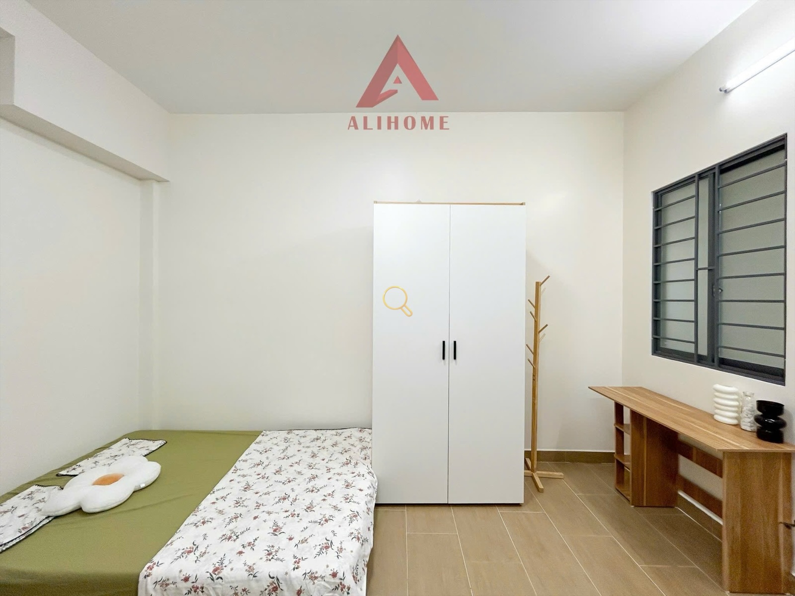 PHÒNG FULLY FURNISHED WITH WINDOW